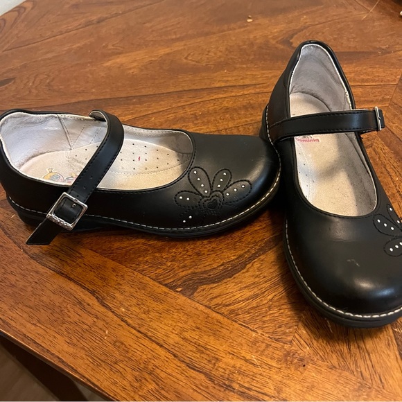 Girls Mary Jane style shoes - Picture 3 of 4